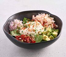 Салат с камчатским крабом и страчателлой