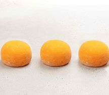 Моти с манго и маракуйей (3 шт)