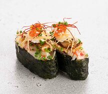 Суши с фуа-гра с камчатским крабом (2 шт)