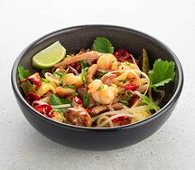 Пад Тай с креветками и курицей