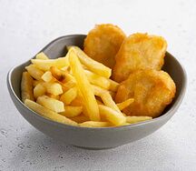 Куриные наггетсы с картофелем фри