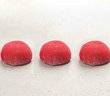 Моти с клубникой (3 шт)