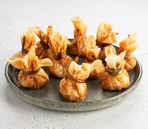 Жареные пельмешки с креветкой (10 шт)