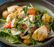 Салат с кальмарами артишоками