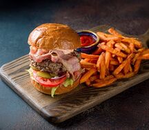 С котлетой из мраморной говядины