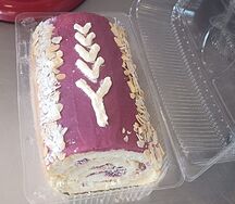 Рулет с черной смородиной