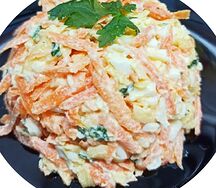 Салат куриной грудкой и корейской морковью