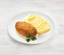 Котлета куриная с сыром, зеленью и картофельным пюре