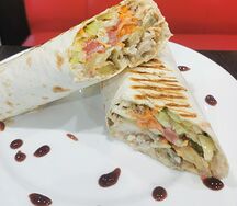 Шаверма с картошкой в лаваше