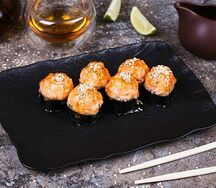 Запеченный ролл с лососем