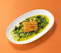 Запеченная черная треска с овощами 