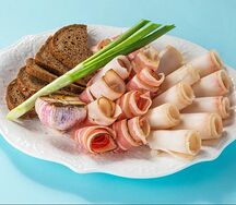 Ассорти сала с чесноком