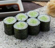 Ролл с огурцом