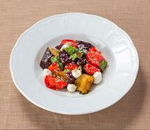 Салат с хрустящими баклажанами