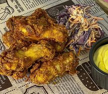 Крылышки Криспи с сырным соусом