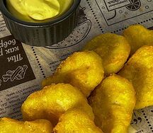 Наггетсы с сырным соусом