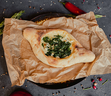 Хачапури по-аджарски со шпинатом