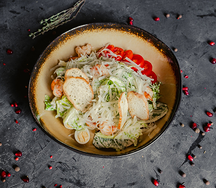 Салат цезарь с креветкой