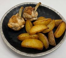 Курица с жареным картофелем по-деревенски