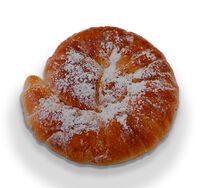 Рогалик со сгущенкой