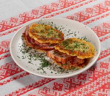 Драники с копченой грудинкой