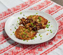 Драники со шкварками