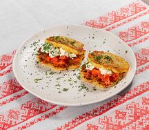 Драники с красной рыбой и творожным сыром