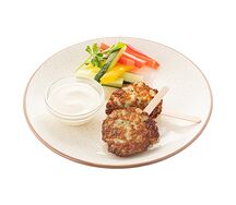 Куриные котлеты с овощными палочками