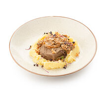 Говядина в соусе «Демиглас» с картофельным пюре