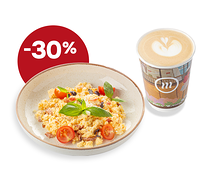 Скрэмбл с беконом, пармезаном и томатами и Капучино