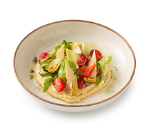 Салат с хумусом и артишоками