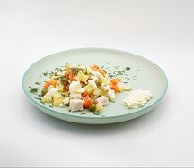 Салат Оливье с курицей