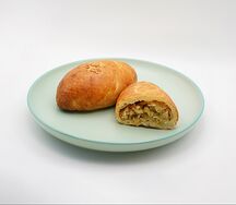 Пирожок с капустой