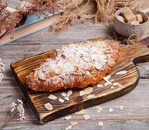 Миндальный круассан