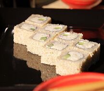 Ролл Калифорния с кунжутом 8 шт