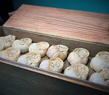 Улитки с белым вином и миндалем