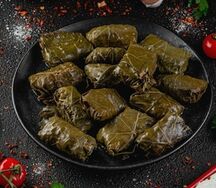 Долма в виноградных листьях