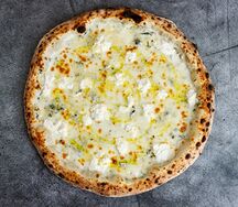 Пицца Три сыра Бьянка