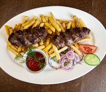 Обед с люля-кебабом