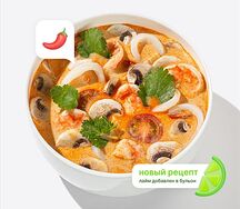 Том Ям с кальмаром и креветками