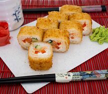 Харумаки с лососем