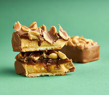 Пирожное Сникерс