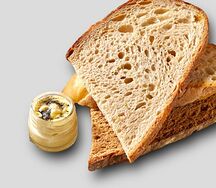 Хлебная корзина со сливочным маслом