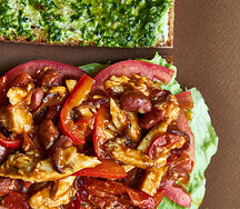 Сэндвич куриный с соусом BBQ