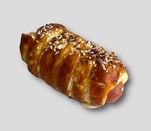 Сосиска в тесте с сыром