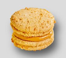 Макарун карамельный