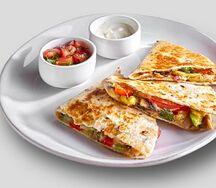 Кесадилья с курицей и баклажанами