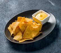 Начос с соусом