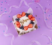 Бенто-торт 8 марта с ягодами