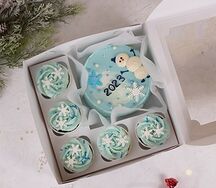 Бенто-торт и капкейки Снеговик